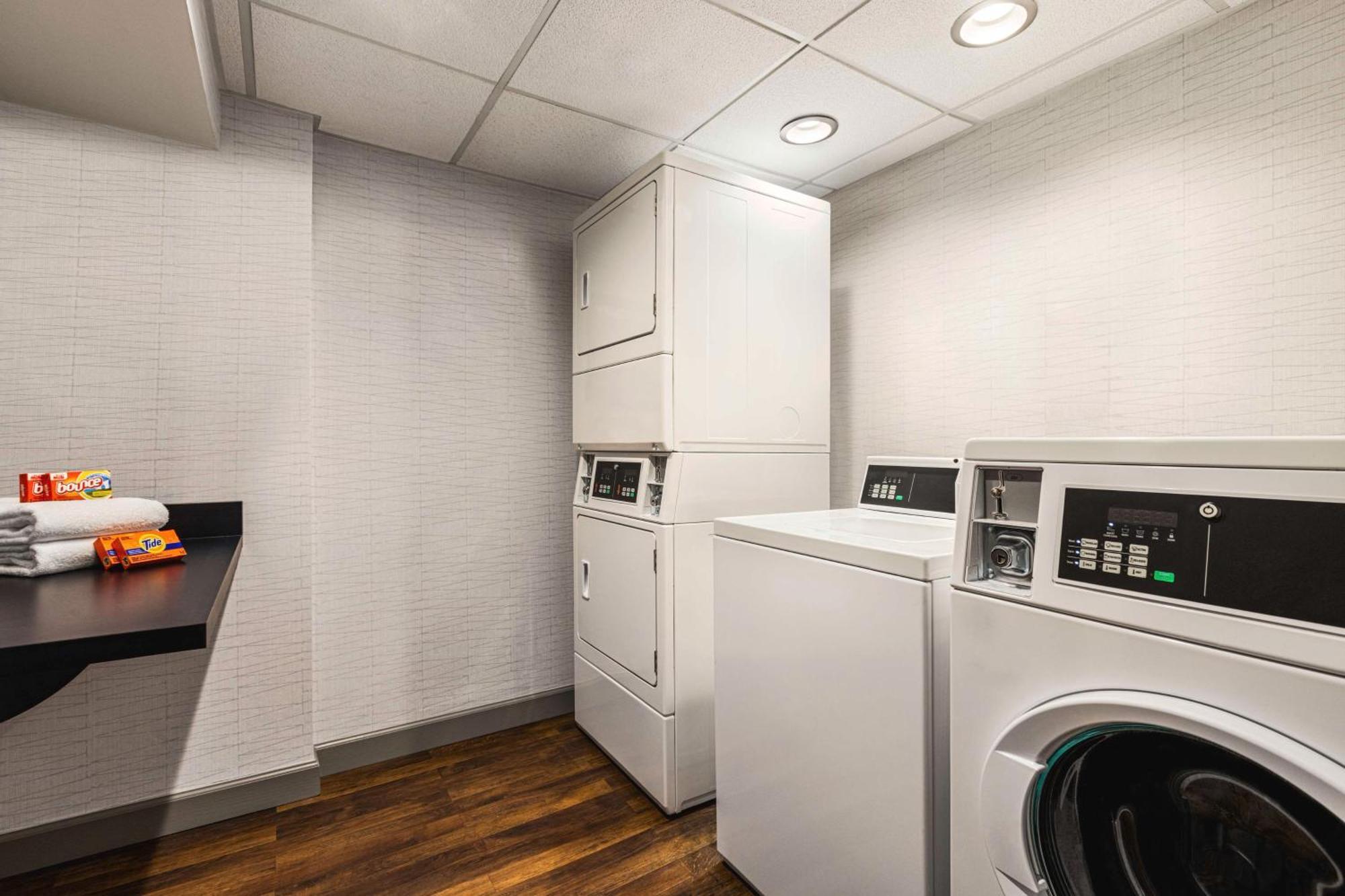 Spark By Hilton Germantown Washington Dc North Екстериор снимка